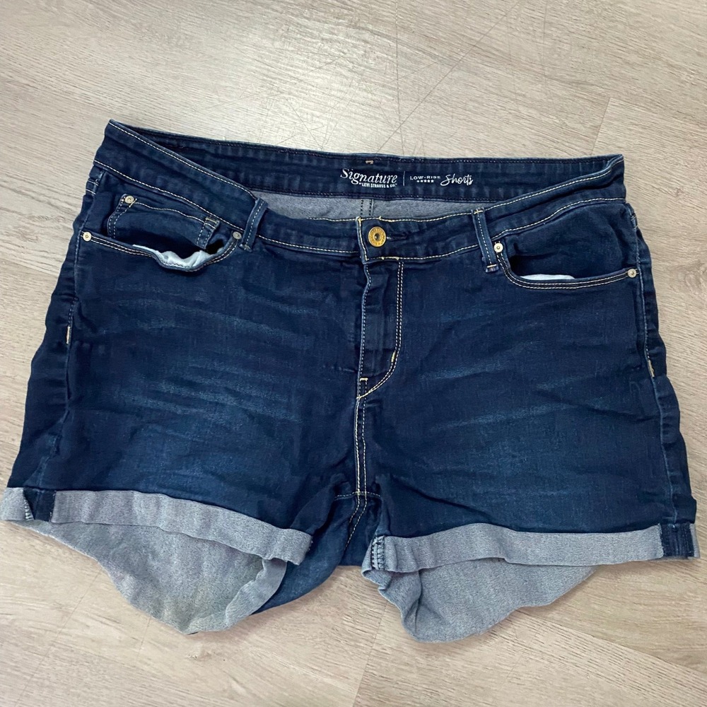 Signature by Levi Strauss Denim Shorts Womens 18 Dark Blue Low Rise Cuffed